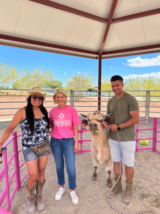Cow Cuddling Experience for LARGE EVENTS (Festivals, Fairs, Weddings, & etc)